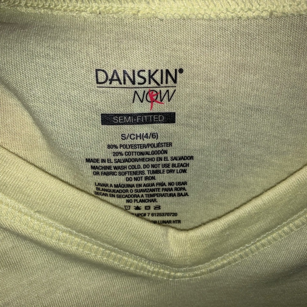 Workout top - Picture 3 of 3